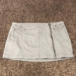 Guess Mini Skirt ⭐️